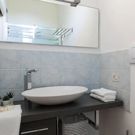 Apartment Il Professore Lakefront Manerba del Garda